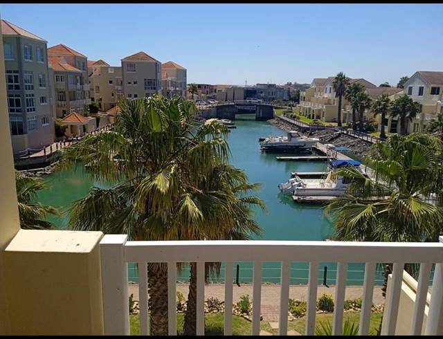 1 BEDROOM APARTMENT FOR SALE IN HARBOUR ISLAND